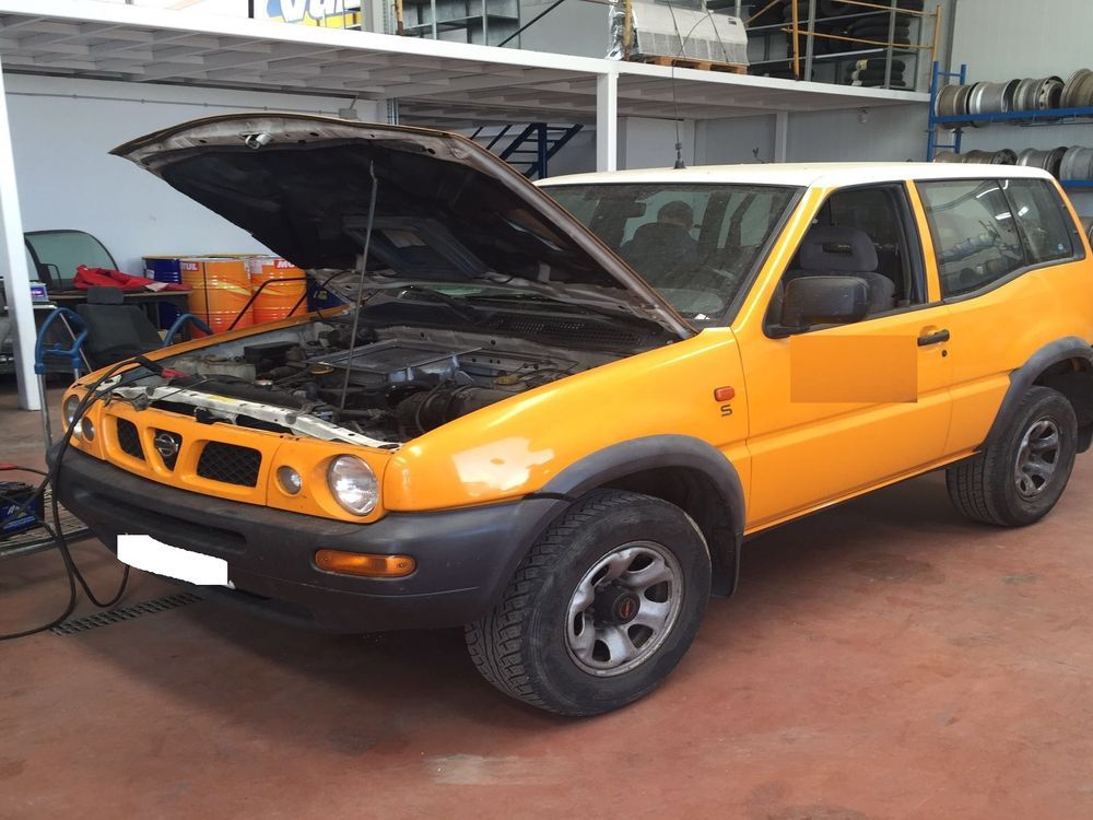 DESPICE NISSAN TERRANO II
