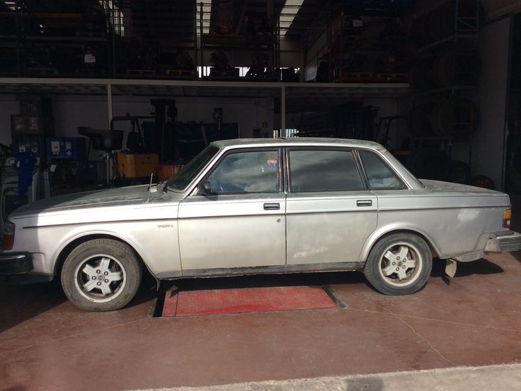 DESPIECE VOLVO 244