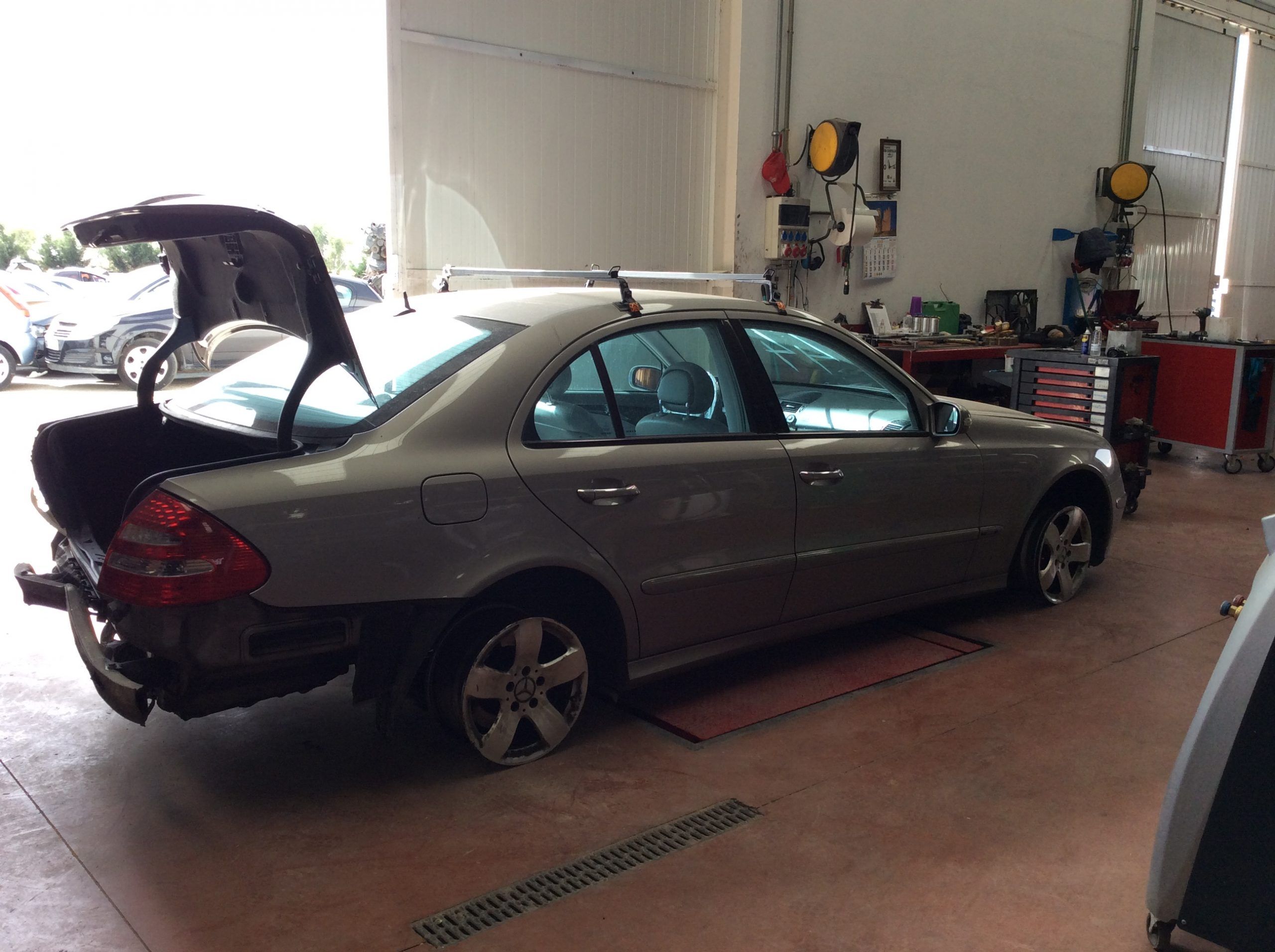 DESPIECE MERCEDES E220 - Imagen 3