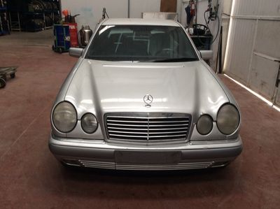 DESPIECE MERCEDES E240