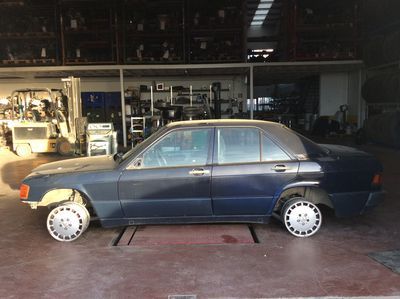 DESPIECE MERCEDES 190E - Imagen 5