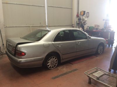 DESPIECE MERCEDES E270 CDI - Imagen 4