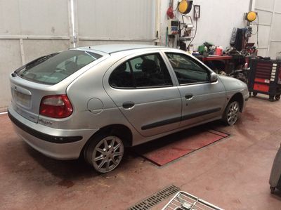 DESPIECE RENAULT MEGANE - Imagen 4