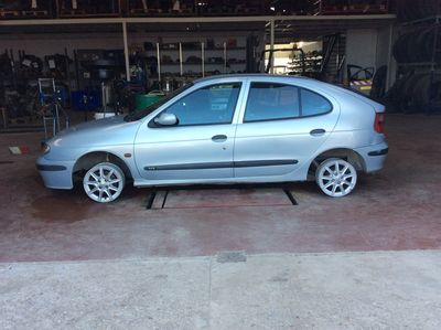 DESPIECE RENAULT MEGANE - Imagen 2