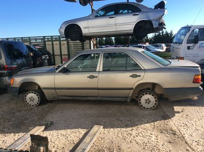 DESPIECE MERCEDES 300D - Imagen 4