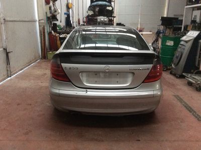 DESPIECE MERCEDES C200K - Imagen 3
