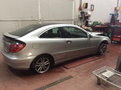 DESPIECE MERCEDES C200K - Imagen 2