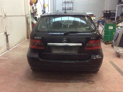 DESPIECE MERCEDES B180 - Imagen 3