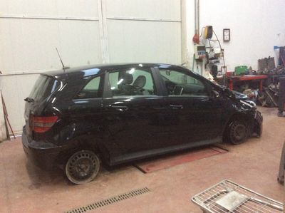DESPIECE MERCEDES B180 - Imagen 2