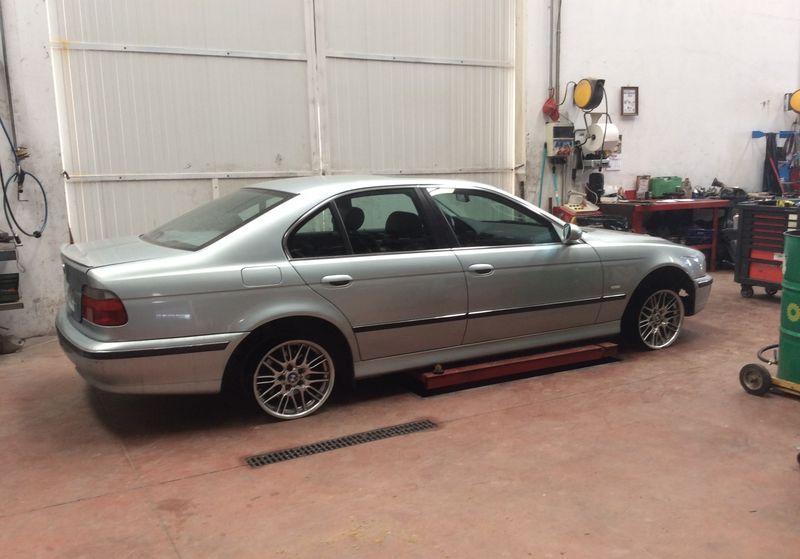 DESPIECE BMW 523i - Imagen 3