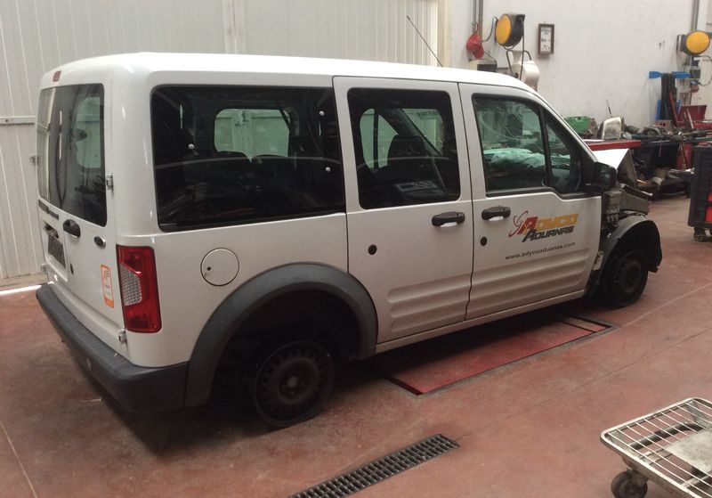 DESPIECE FORD TOURNEO CONNECT - Imagen 3