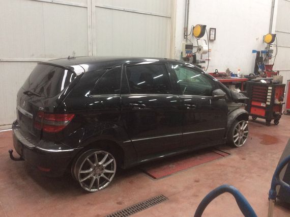 DESPIECE MERCEDES B200 - Imagen 3