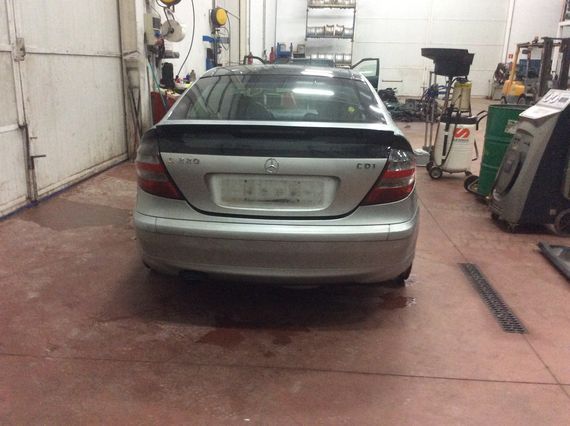 DESPIECE MERCEDES C220 - Imagen 2