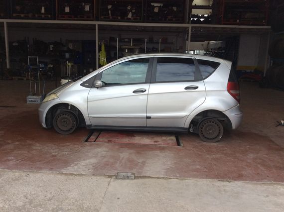 DESPIECE MERCEDES A180 - Imagen 4
