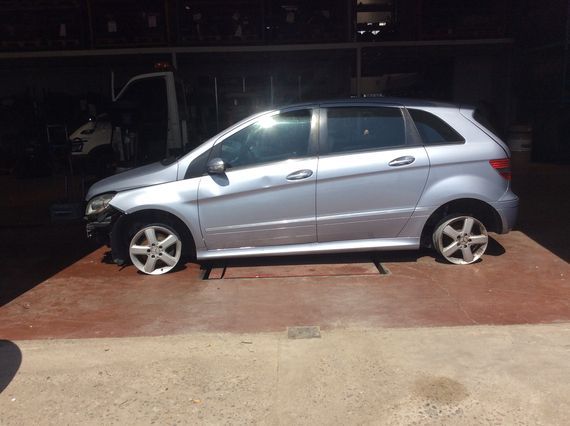 DESPIECE MERCEDES B180 - Imagen 4
