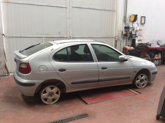 DESPIECE RENAULT MEGANE I - Imagen 3