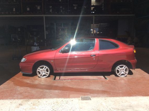 DESPIECE RENAULT MEGANE COUPE - Imagen 4
