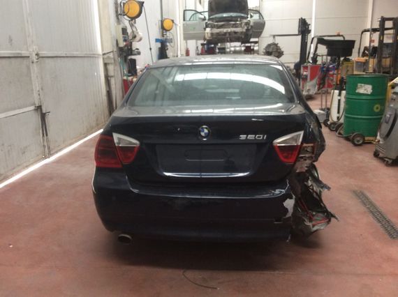 DESPIECE BMW 320i - Imagen 2