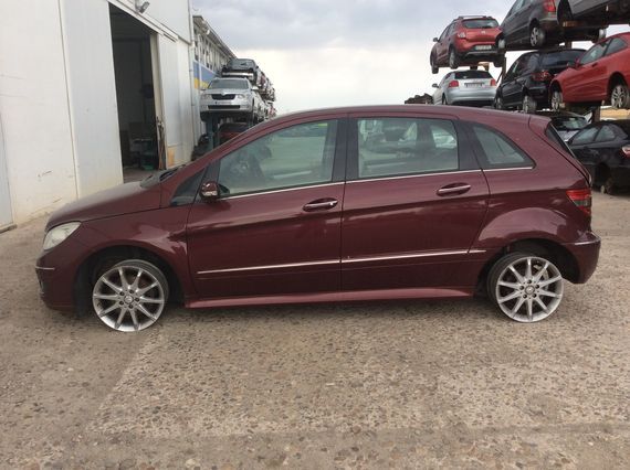 DESPIECE MERCEDES B180 - Imagen 4