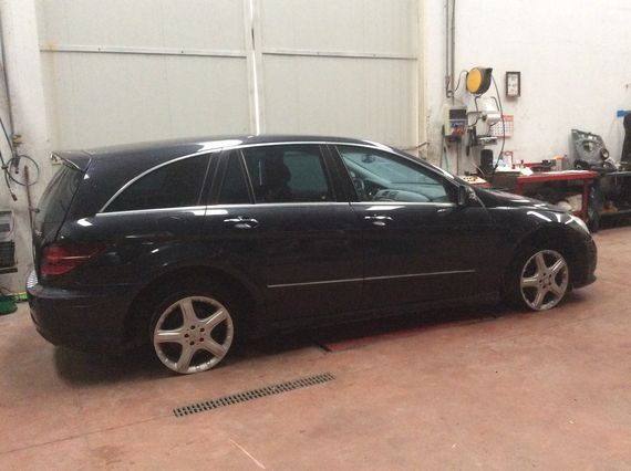 DESPIECE MERCEDES R350CDI - Imagen 3