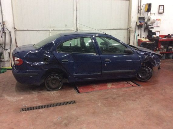 DESPIECE RENAULT MEGANE CLASSIC - Imagen 3