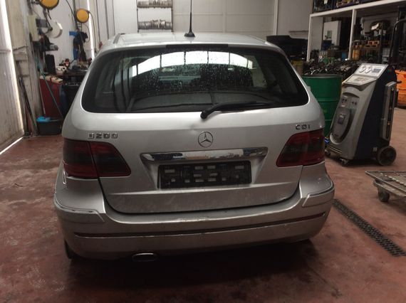DESPIECE MERCEDES B200CDI - Imagen 2