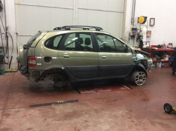 DESPIECE RENAULT MEGANE SCENIC I - Imagen 3