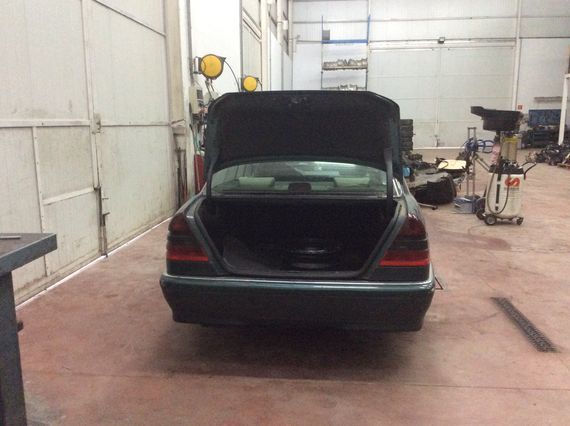 DESPIECE MERCEDES C220CDI - Imagen 2