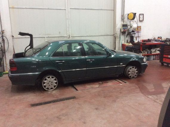 DESPIECE MERCEDES C220CDI - Imagen 3