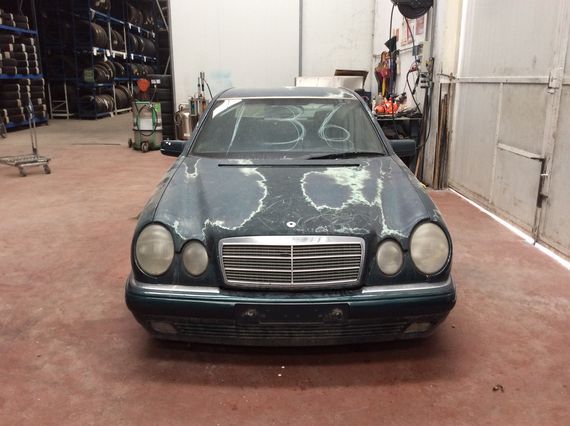 DESPIECE MERCEDES E300