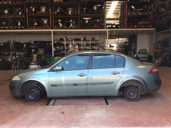 DESPIECE RENAULT MEGANE II SEDAN - Imagen 4