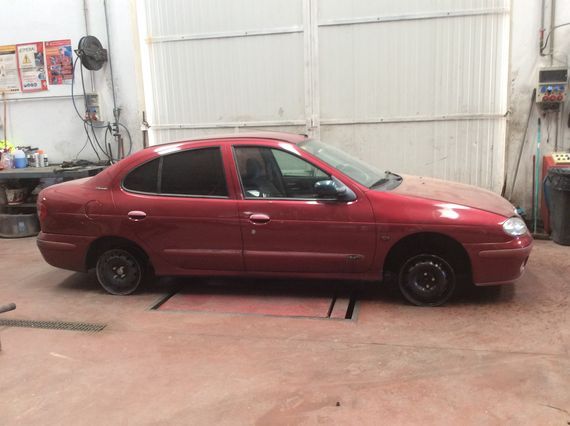 DESPIECE RENAULT MEGANE CLASSIC - Imagen 3