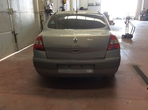 DESPIECE RENAULT MEGANE II SEDAN - Imagen 2