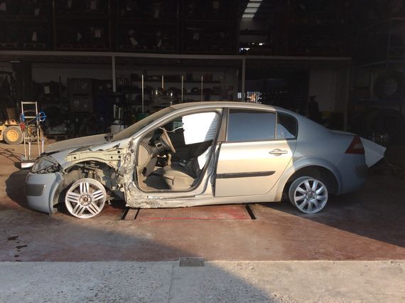 DESPIECE RENAULT MEGANE II SEDAN - Imagen 4